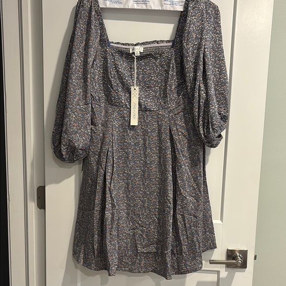 She + Sky Mini Dress size Large - Picture 1 of 5